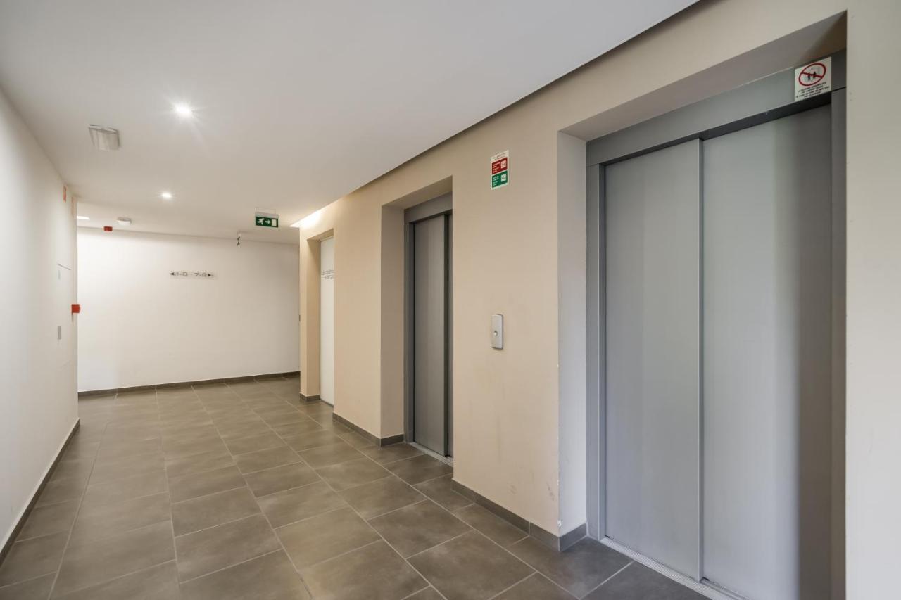 White Cascade Realty Apartament *
